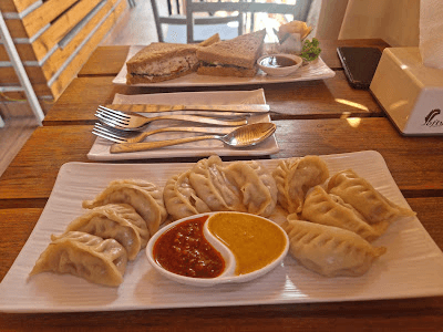 AmPm Cafe and Bar image 1