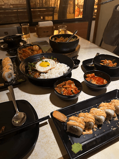 Villa Everest Korean Restaurant image 5