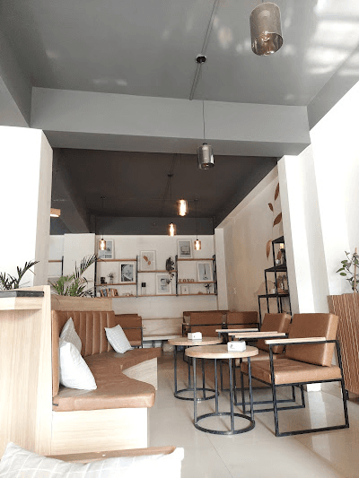 AmPm Cafe and Bar image 5