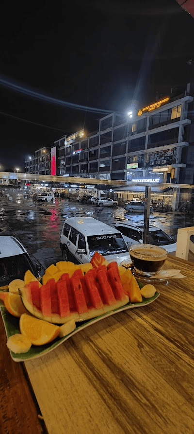 The Burger House & Crunchy Fried Chicken Airport Gate image 5
