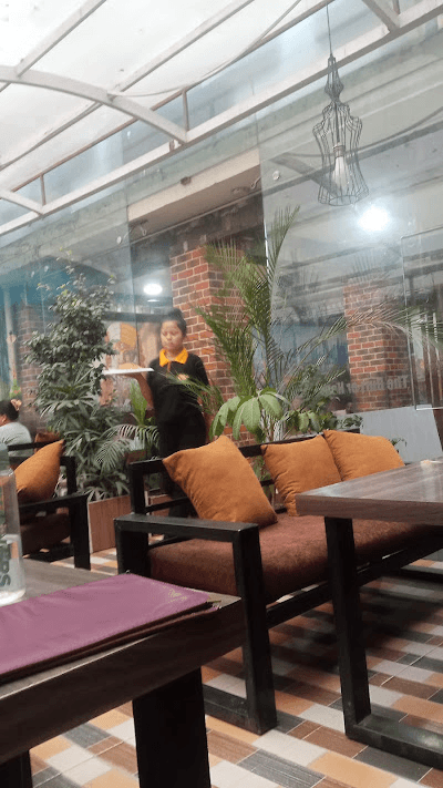 Capital Burger House & Cafe image 2