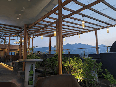 The Ai-la Lounge image 1