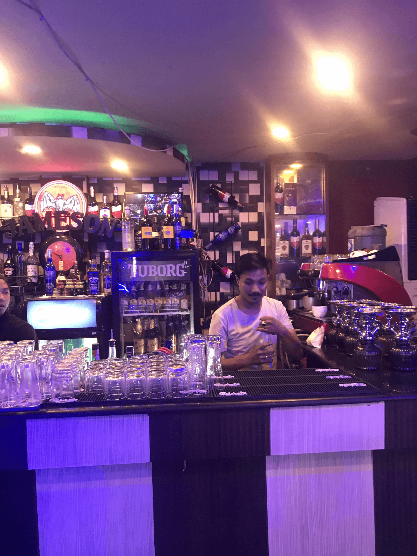 Amigo Cafe Lounge image 2