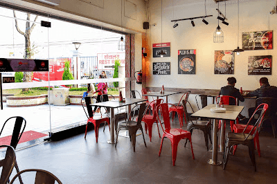 Pizza Hut Thimi image 1