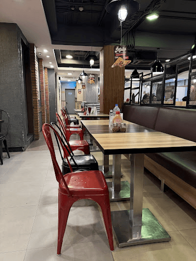 Pizza Hut image 4