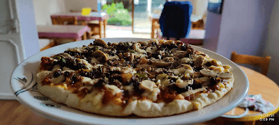 Sal's Pizza image 1