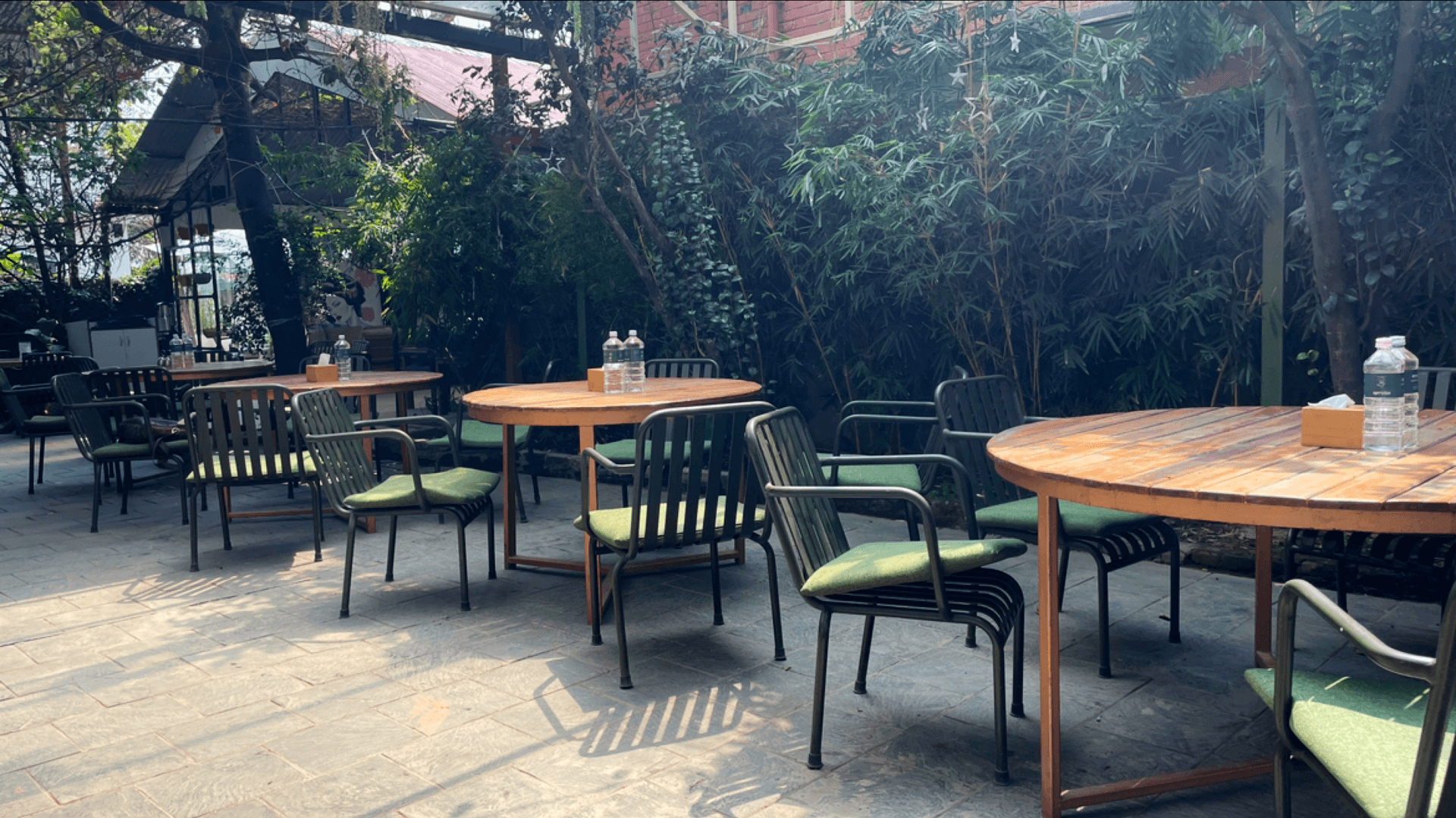 Apricus cafe image 2
