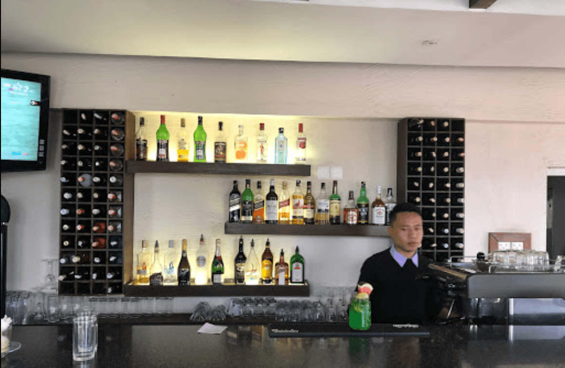 Le Trio Restaurant & Bar image 2