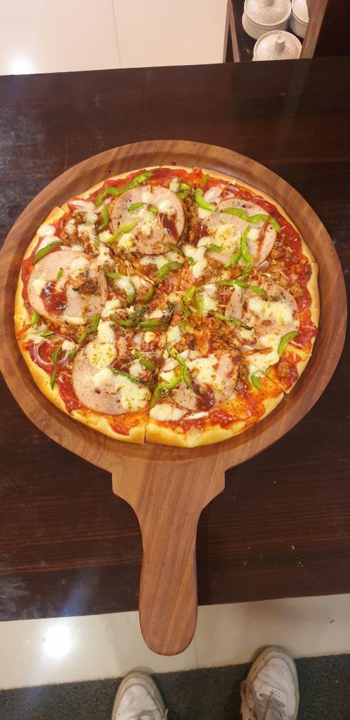 MUNCHIES EATERY AND LOUNGE image 4